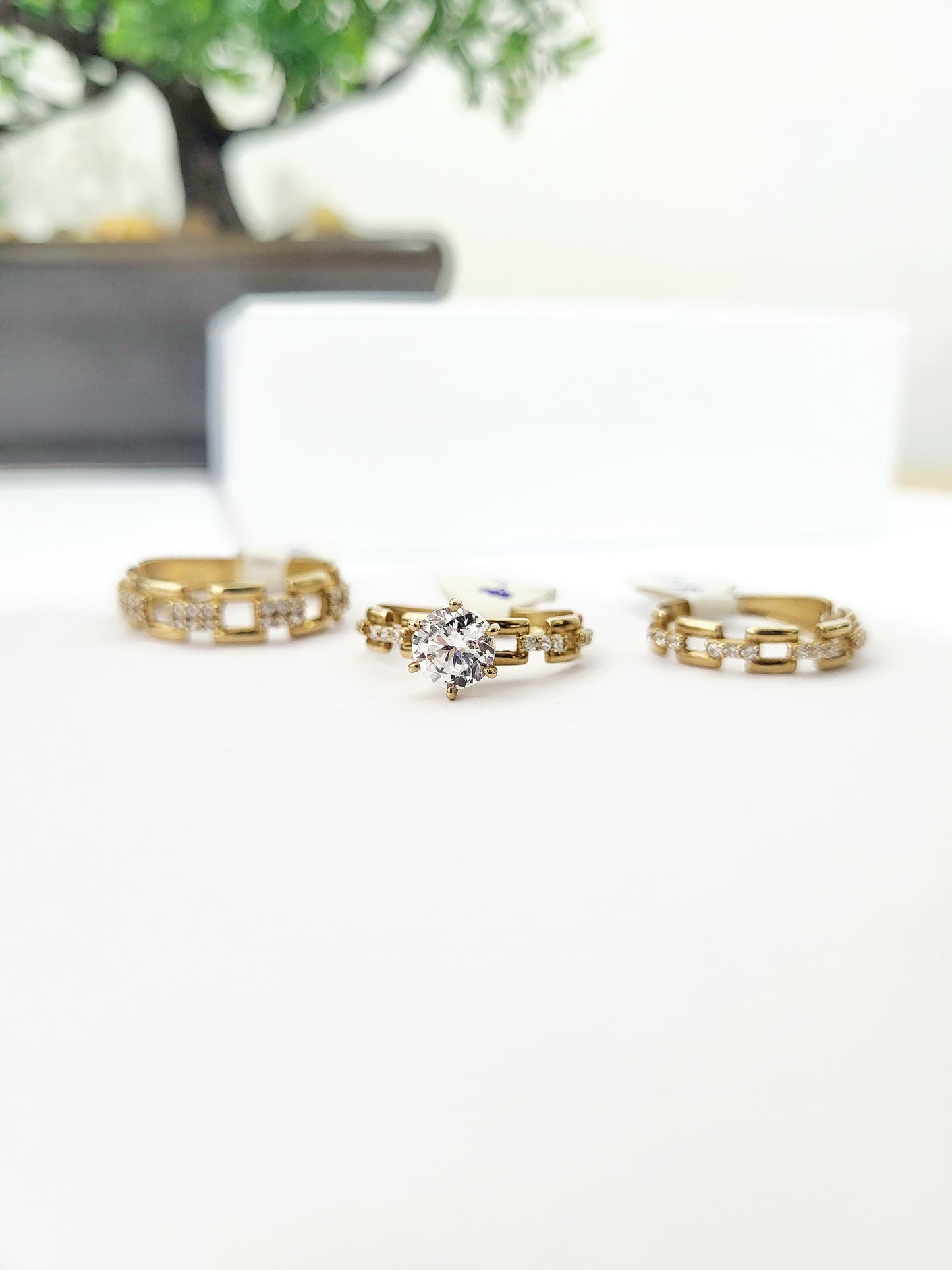 Set de Anillos de Compromiso y Matrimonio en Oro 10K