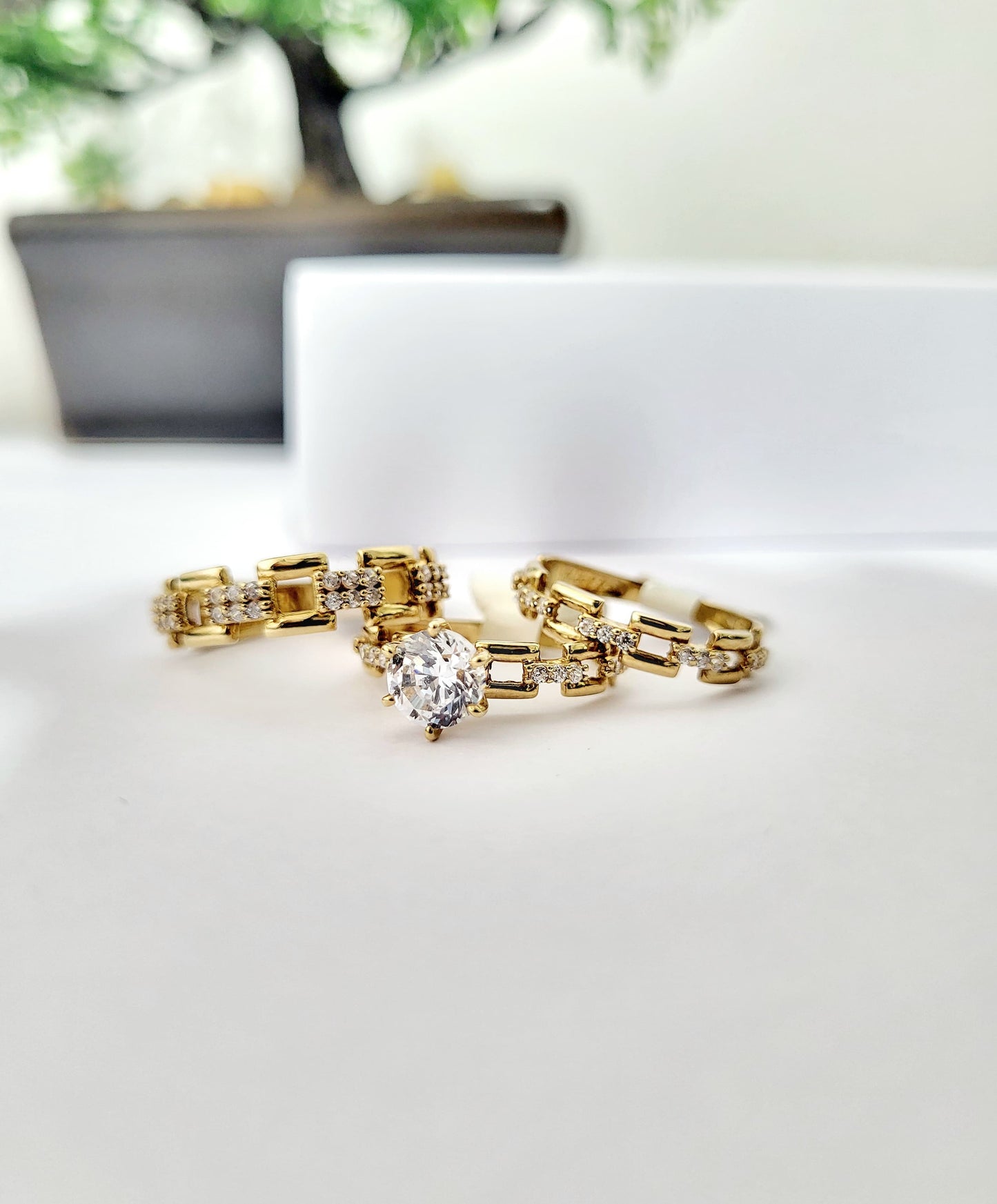 Set de Anillos de Compromiso y Matrimonio en Oro 10K