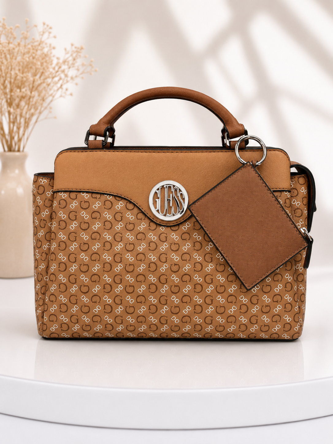 CARTERA Guess