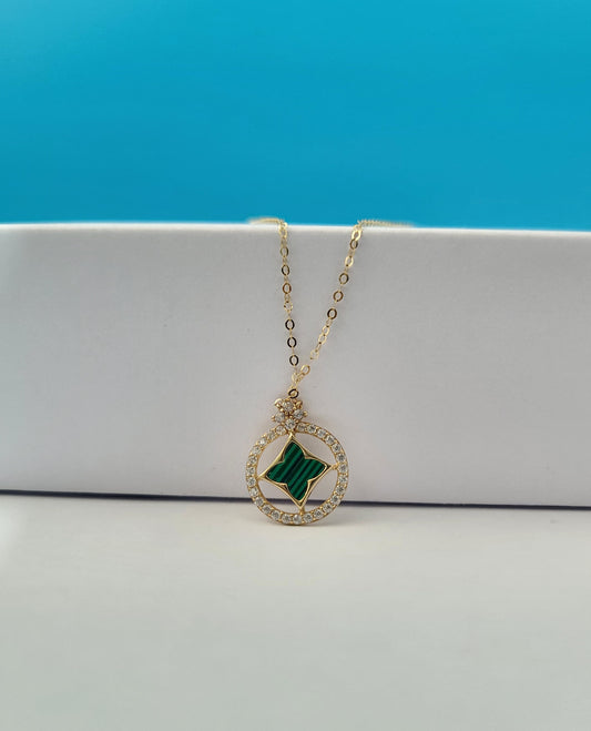 Gargantilla clover en circulo con piedras oro 14k