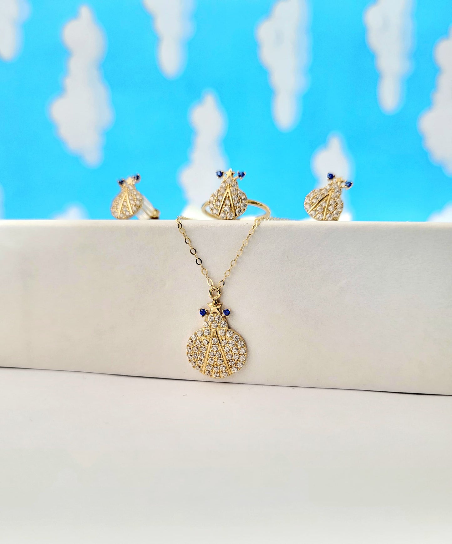 Set para niña, gargantilla, anillo y aritos  oro 14k