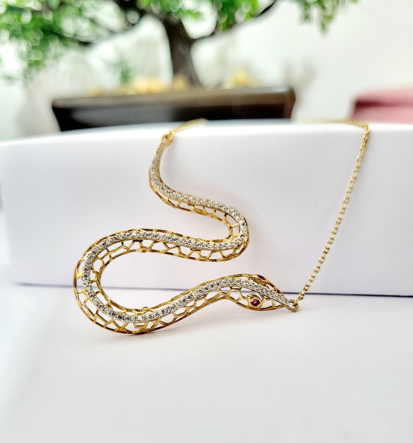 Gargantilla de serpiente oro 10k
