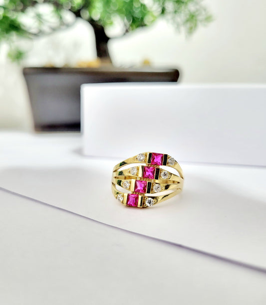Anillo de Oro 14K Italiano con piedras color fucsia