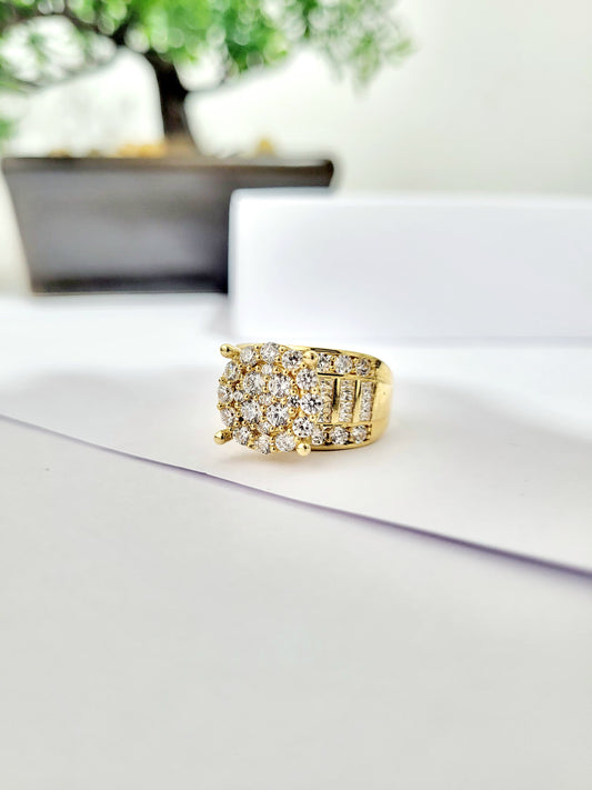 Anillo de Oro 14K con Cabezal y Circonias