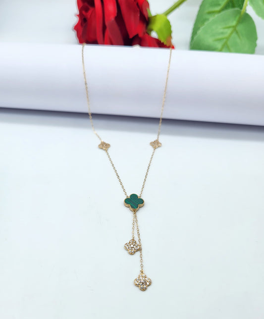 Gargantilla  clover verde y clovers colgantes de piedras  oro 14k