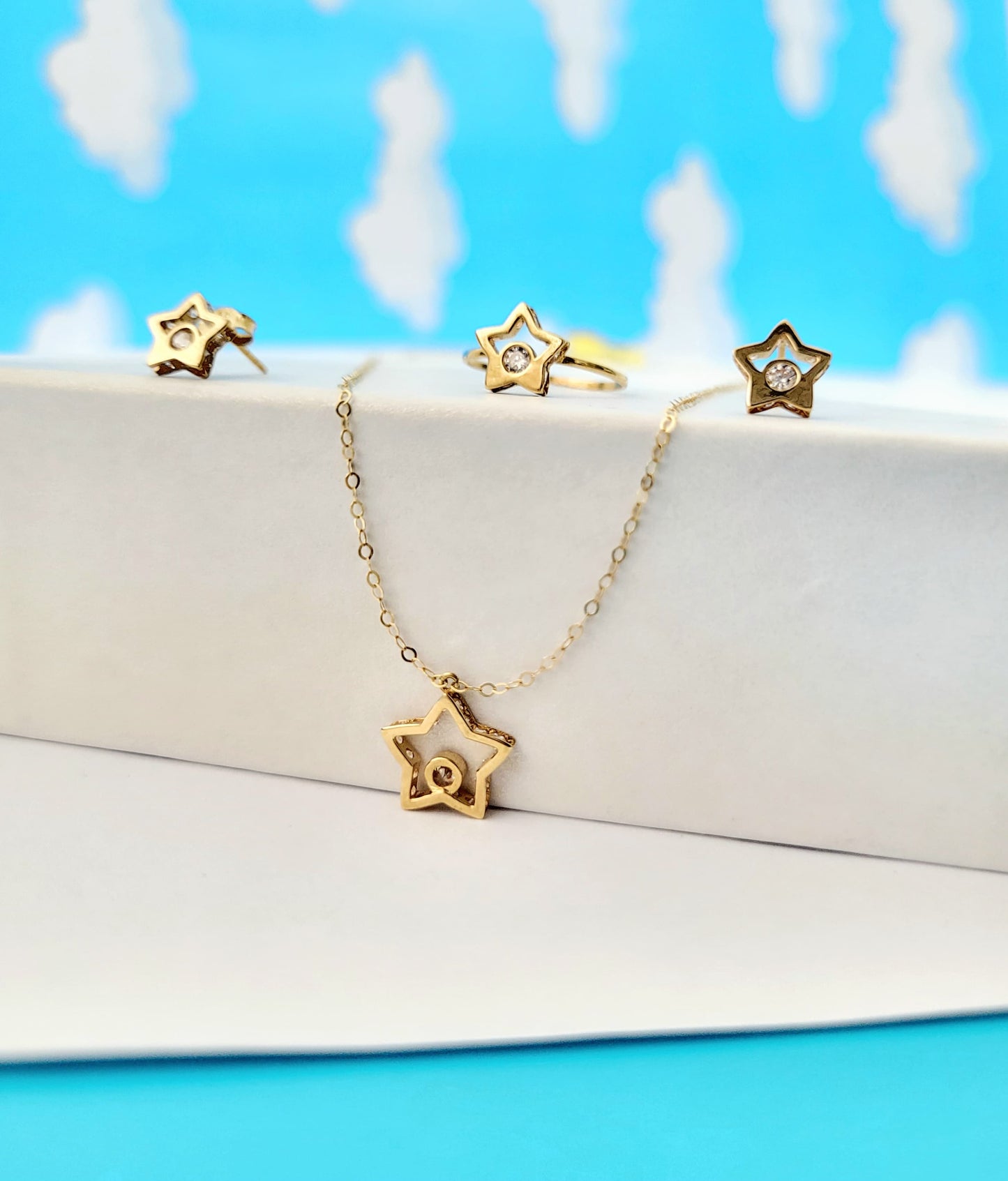 Set para niña, gargantilla, anillo y aritos estrella oro 14k